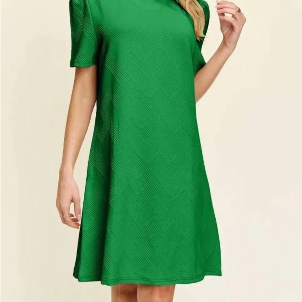 Chic Emerald Green Mini Dress